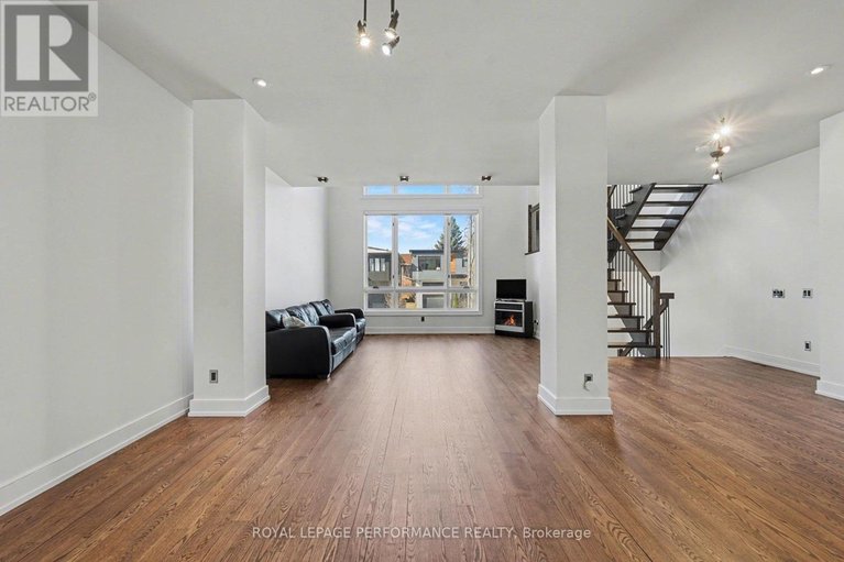 29515520/805-kingsmere-avenue/mckellar-heightsglabar-park/ottawa/ontario/K2A3J8_4