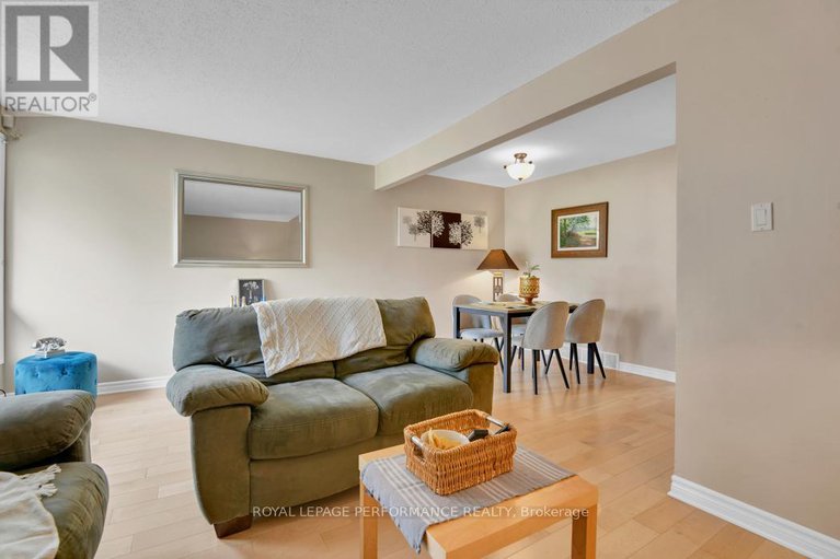 28412769/61-3344-uplands-drive/hunt-club/ottawa/ontario/K1V9R9_11