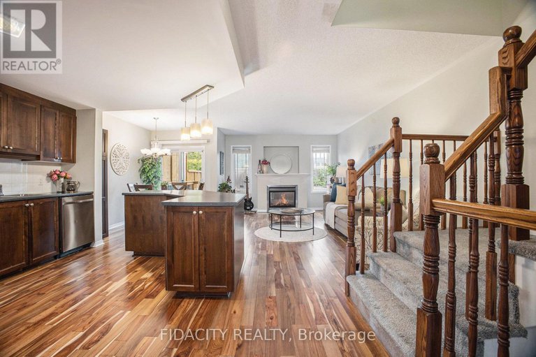 28418816/1493-carronbridge-circle/emerald-meadowstrailwest/ottawa/ontario/K2M0G7_3