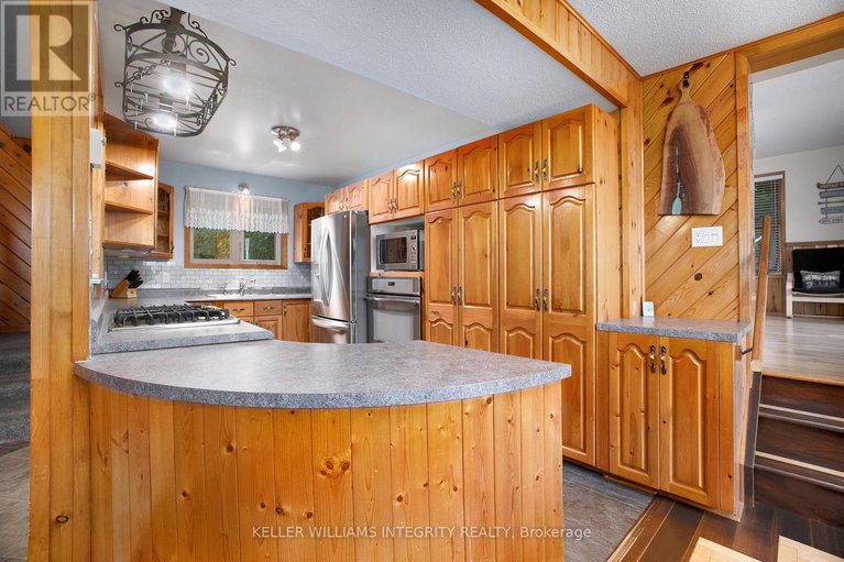 28510289/501-stewart-lane/lanark-highlands-dalhousie-twp/lanark-highlands/ontario/K0G1M0_16