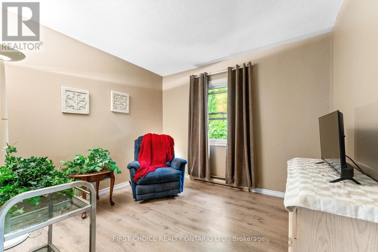 28507274/96-constance-lake-road/kanata-north-east/ottawa/ontario/K2K1X7_15