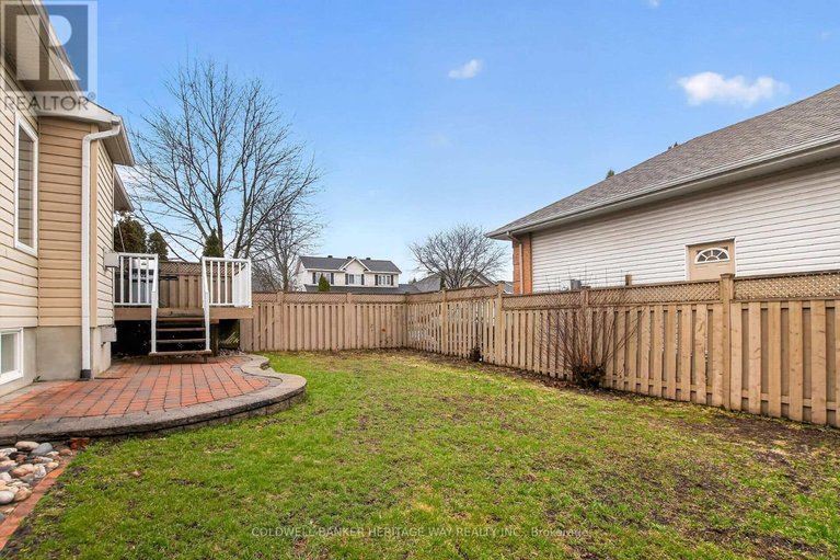 29616835/280-sarah-street/carleton-place/carleton-place/ontario/K7C2Y6_42