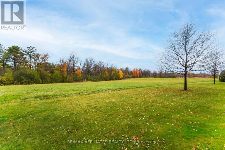 29021969/87a-758-st-andre-drive/hiawatha-parkconvent-glen/ottawa/ontario/K1C4S6_3