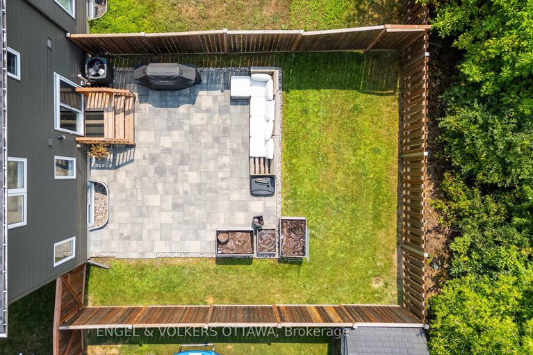 29052696/220-geyser-place/hearts-desire/ottawa/ontario/K2J6P1_47