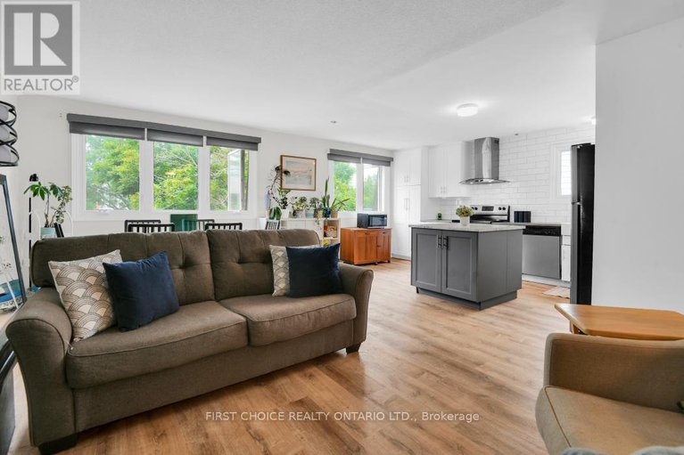 28184849/44-oberon-street/westcliffe-estates/ottawa/ontario/K2H7X8_11