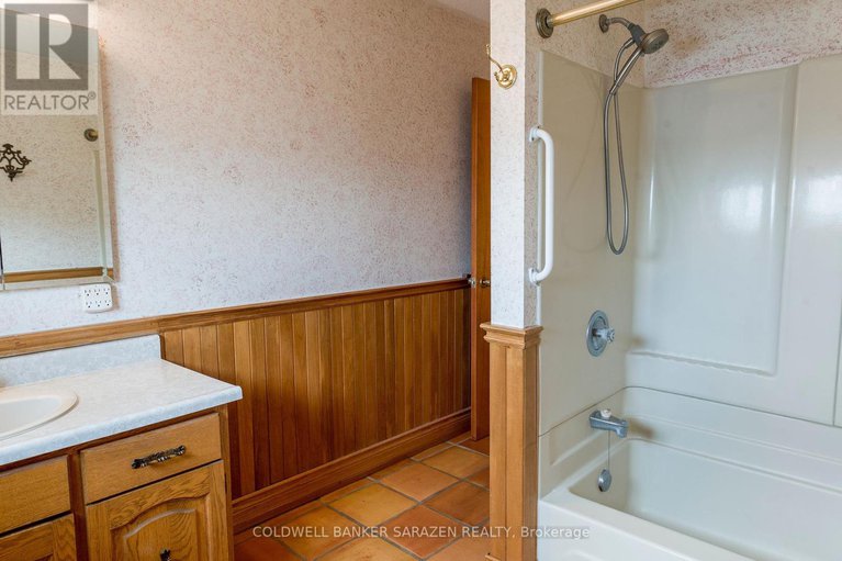 28462570/7-robinson-street/mcnabbraeside-twps/mcnabbraeside/ontario/K7S3M4_14