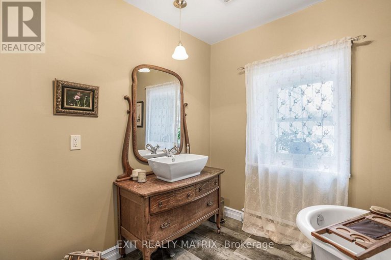 28298340/729-county-rd-18-road/east-hawkesbury-twp/hawkesbury/ontario/K0B1M0_21