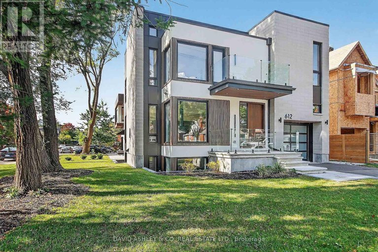 28963982/612-tweedsmuir-avenue/westborohampton-park/ottawa/ontario/K1Z5P3_3