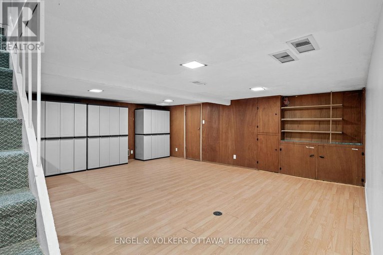 28811817/337-mountbatten-avenue/alta-vistafaircrest-heights/ottawa/ontario/K1H5W2_30