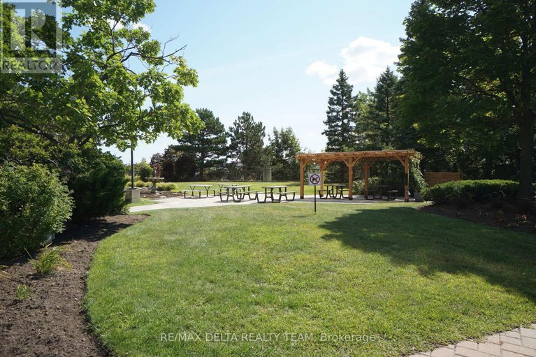 29444416/1506-545-st-laurent-boulevard/viscount-alexander-park/ottawa/ontario/K1K4H9_4