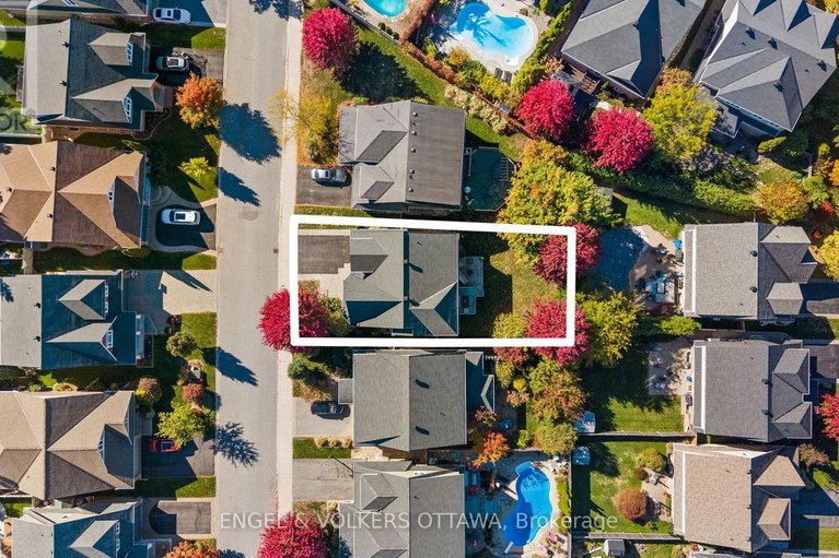 29623867/566-erinwoods-circle/stonebridge/ottawa/ontario/K2J5M8_42