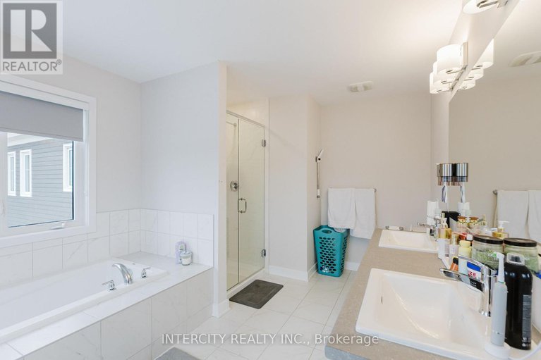 29302038/124-hackamore-crescent/goulbourn-twp-from-franktown-rdsouth-to-rideau/ottawa/ontario/K0A2Z0_24