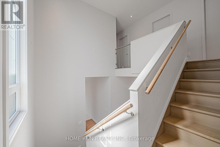 29069528/899-ralph-hennessy-avenue/riverside-southgloucester-glen/ottawa/ontario/K1X0B1_24