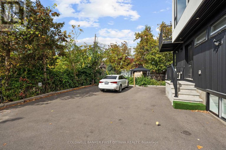 29318480/c-238-lebreton-street-n/west-centre-town/ottawa/ontario/K1R7J3_44