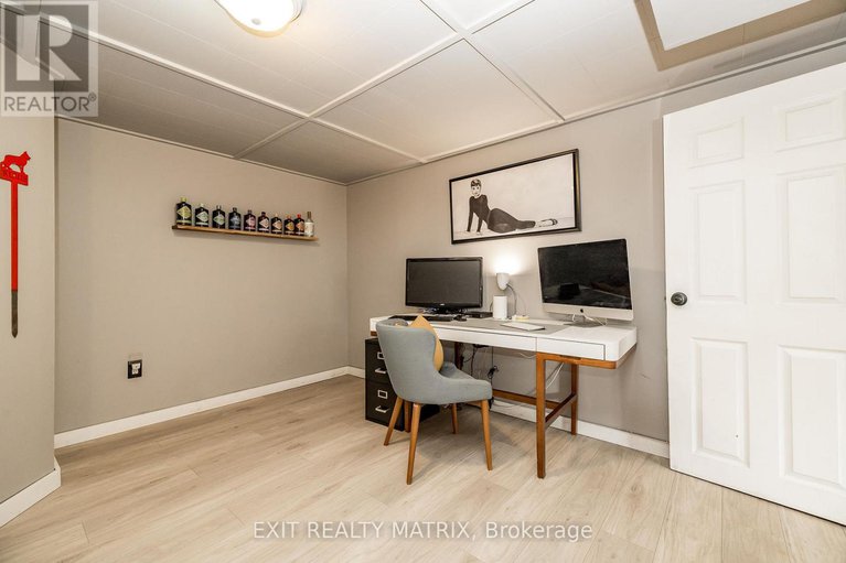 28656018/267-ann-street/almonte/mississippi-mills/ontario/K0A1A0_36