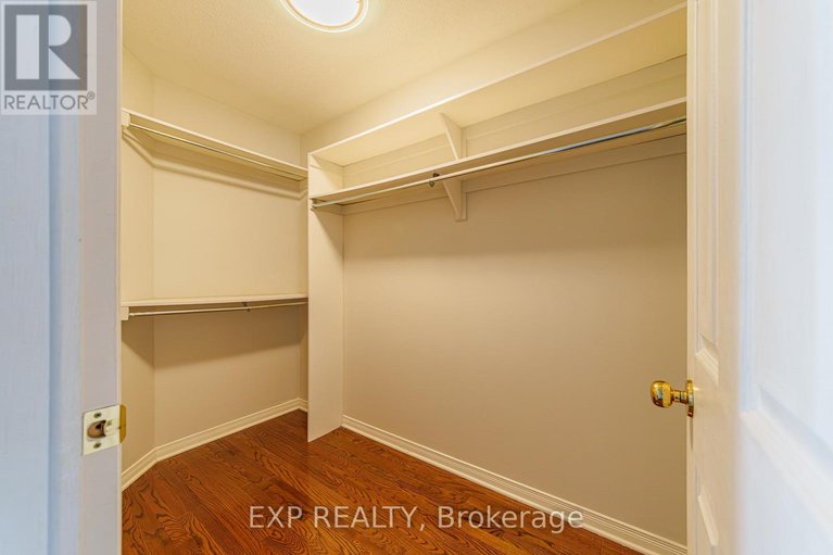 29419104/77-berrigan-drive/longfields/ottawa/ontario/K2J4V6_31