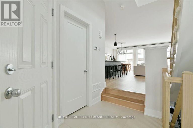 28479504/713-cap-diamant-way/camelot/ottawa/ontario/K4A1J6_2