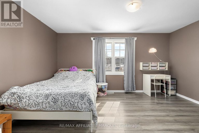 29438103/156-duncan-street/drummondnorth-elmsley-north-elmsley-twp/drummondnorth-elmsley/ontario/K7A4S4_19