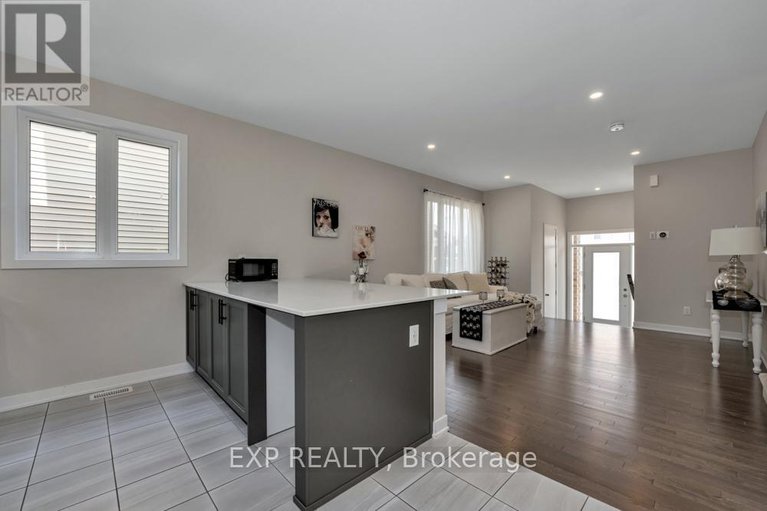 29363972/279-falsetto-street/mer-bleuebradley-estatesanderson-park/ottawa/ontario/K1W0S4_15