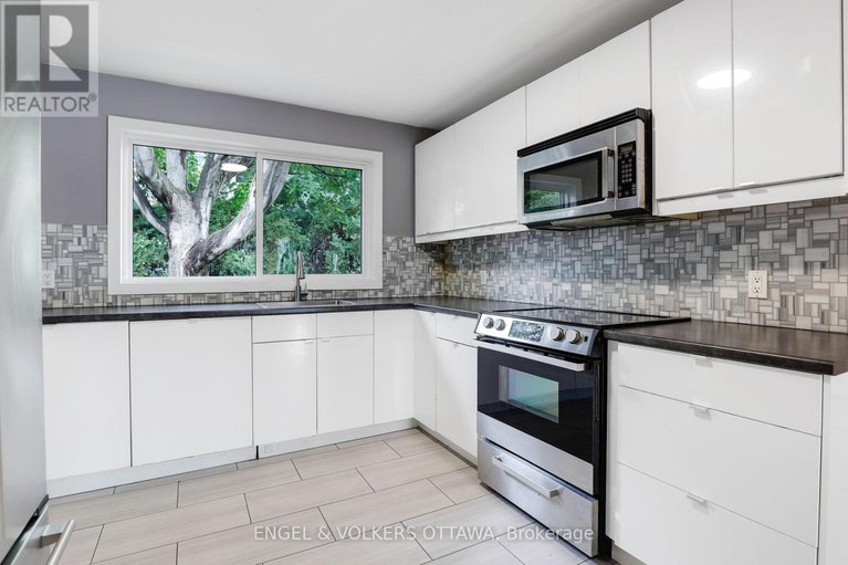 28561500/919-bermuda-avenue/carson-meadows/ottawa/ontario/K1K0V8_13