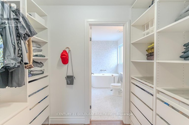 29669165/6-pemberton-crescent/manordale/ottawa/ontario/K2G4Y9_31