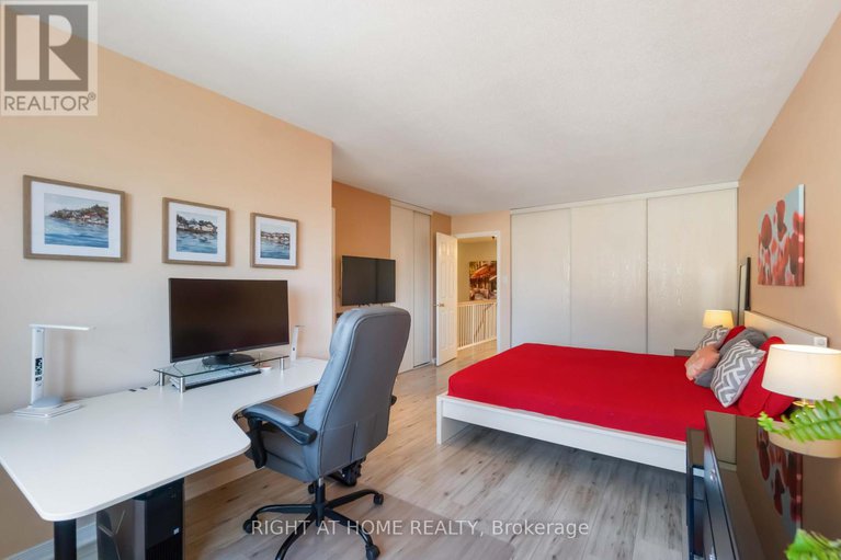 28479510/333-hillsboro-private/emerald-meadowstrailwest/ottawa/ontario/K2M3B2_20