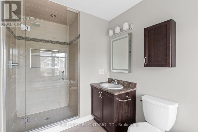 28421576/792-cedar-creek-drive/blossom-parkkemp-parkfindlay-creek/ottawa/ontario/K1T0M6_27