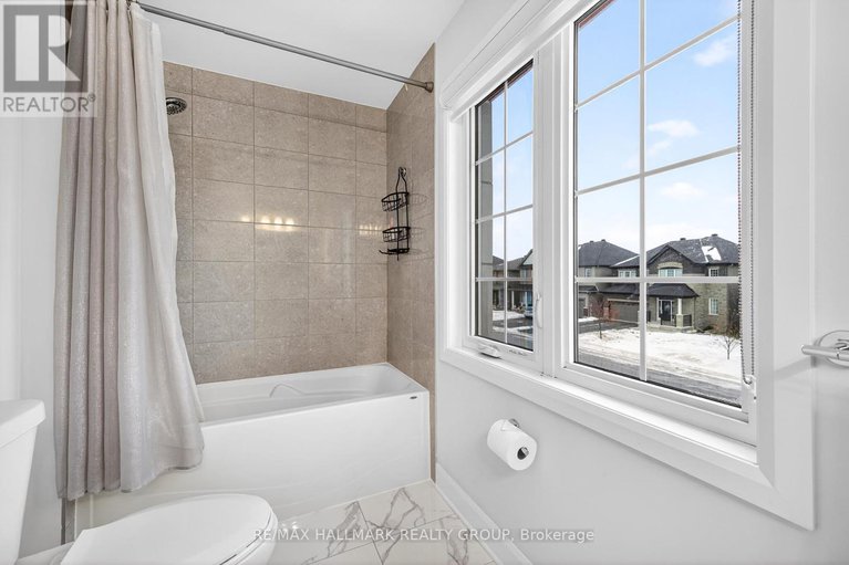 29232685/232-aquarium-avenue/avalon-west/ottawa/ontario/K4A1K7_31