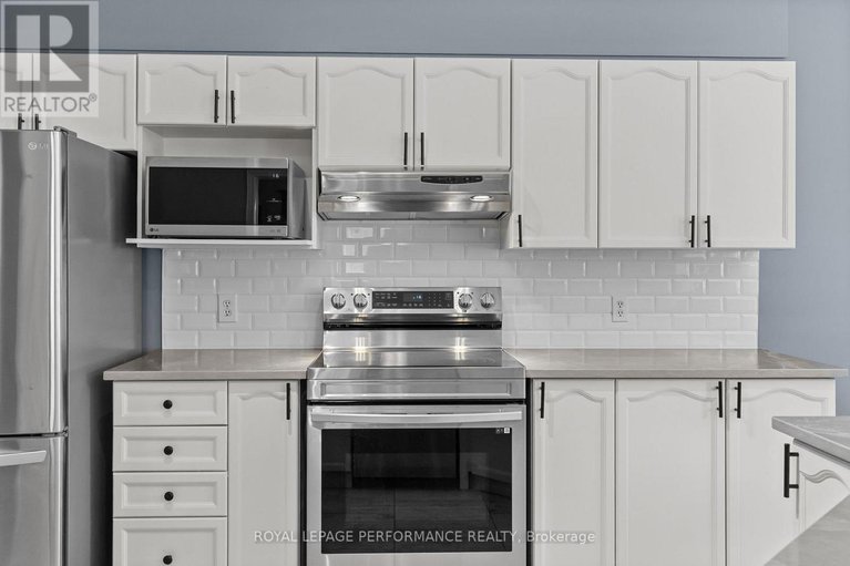 28630498/666-valin-street/fallingbrookgardenway-south/ottawa/ontario/K4A3X1_31