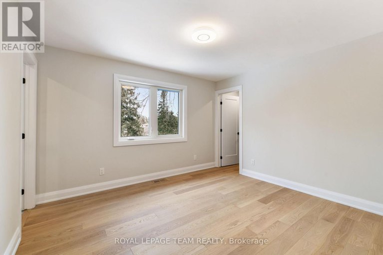 29152397/845-melfa-crescent/mooneys-bay/ottawa/ontario/K2C0P5_22