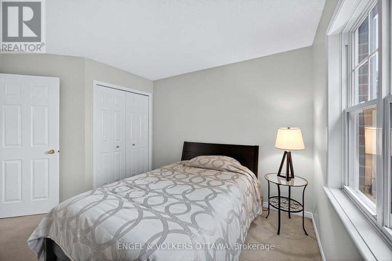 29030963/277-mart-circle/manor-park/ottawa/ontario/K1K4W2_32