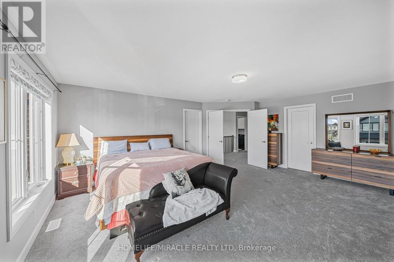 28815474/896-sendero-way/remainder-of-stittsville-area/ottawa/ontario/K2S2W8_29