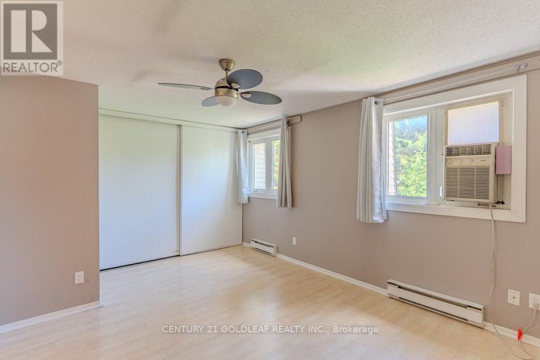 29241768/11-1342-cedarcroft-crescent/pineview/ottawa/ontario/K1B5C8_20