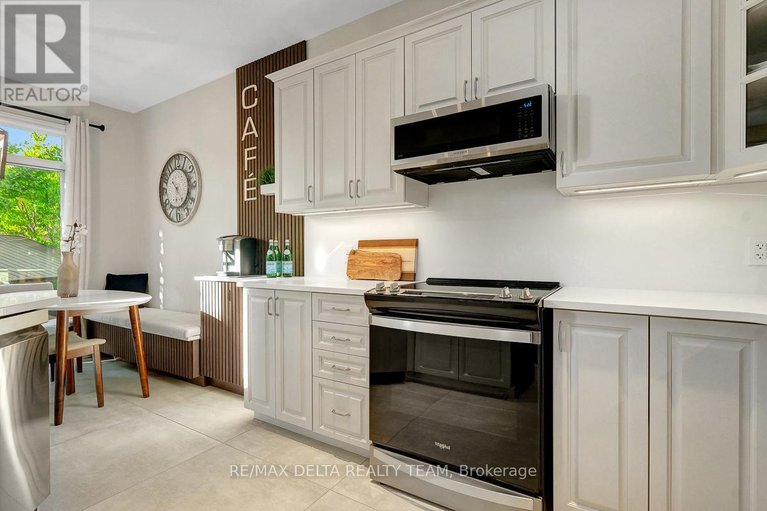 28847378/1971-schroeder-crescent/springridgeeast-village/ottawa/ontario/K4A4P7_14