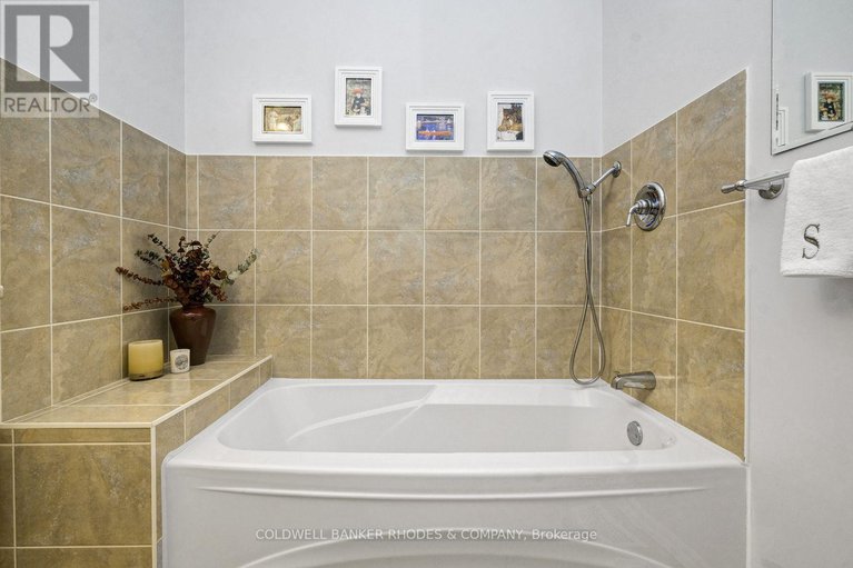 29319583/1550-northdale-street/pineview/ottawa/ontario/K1B4G8_24