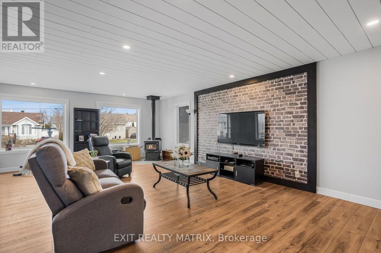 28191687/84-anik-street/alexandria/north-glengarry/ontario/K0C1A0_15