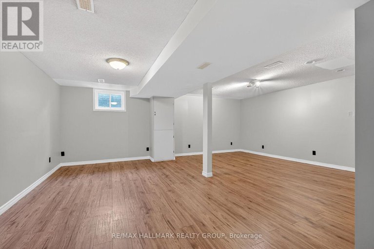 29379154/12-black-forest-lane/arbeatha-park/ottawa/ontario/K2H5C8_43