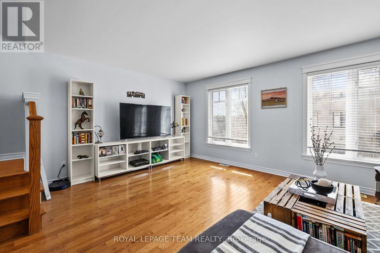 28493803/125-brilia-private/beacon-hill-south/ottawa/ontario/K1J0B7_6