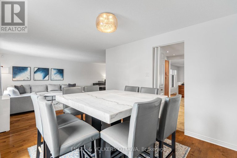 29176704/29-valley-ridge-street/borden-farmstewart-farmcarleton-heightsparkwood-hills/ottawa/ontario/K2E7W3_12