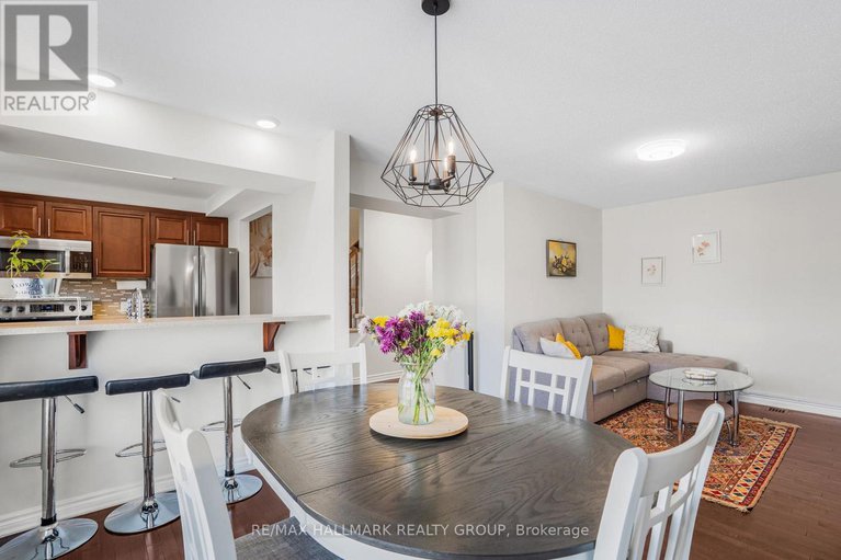 28798699/110-sunshine-crescent/notting-hillsummerside/ottawa/ontario/K4A0V3_12