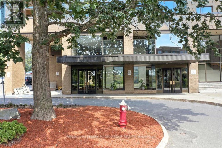 28745309/1503-505-st-laurent-boulevard/viscount-alexander-park/ottawa/ontario/K1K3X4_2
