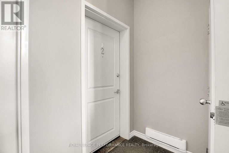 28468880/2-40-prestige-circle/chatelaine-village/ottawa/ontario/K4A0W9_4