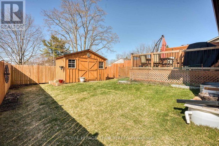 28222436/301-napier-court-nw/almonte/mississippi-mills/ontario/K0A1A0_22