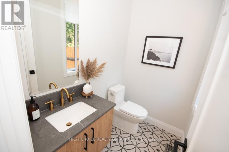 29386266/296-riverdale-avenue/old-ottawa-south/ottawa/ontario/K1S1R1_13