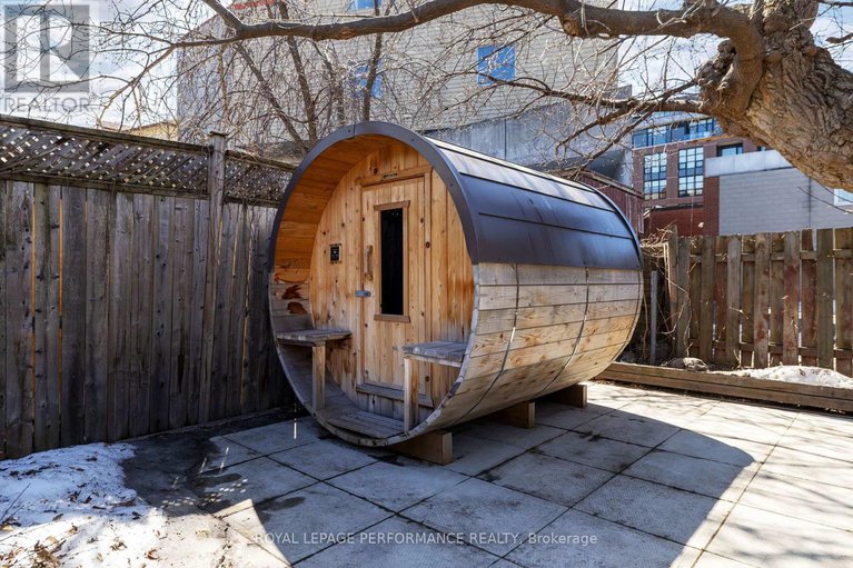 28811813/12-sherbrooke-avenue/hintonburg/ottawa/ontario/K1Y1R7_32