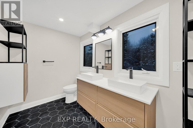 29257796/661-blair-road/rothwell-heights/ottawa/ontario/K1J7M4_33