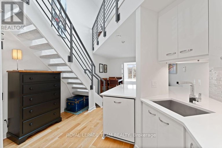 29571957/26-202-st-patrick-street/lower-townbyward-market/ottawa/ontario/K1N5K3_12