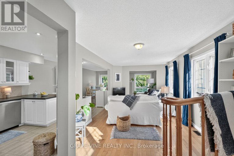 28705386/21-fieldberry-private/stonebridge/ottawa/ontario/K2J5E8_7