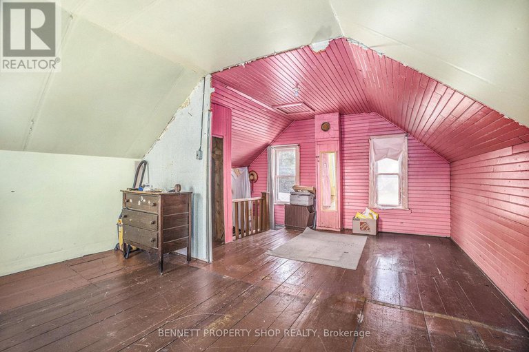 28614640/145-sarah-street-e/mcnabbraeside-twps/mcnabbraeside/ontario/K0A1G0_17