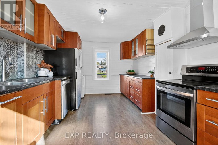 29046409/95-main-street-e/almonte/mississippi-mills/ontario/K0A1A0_23